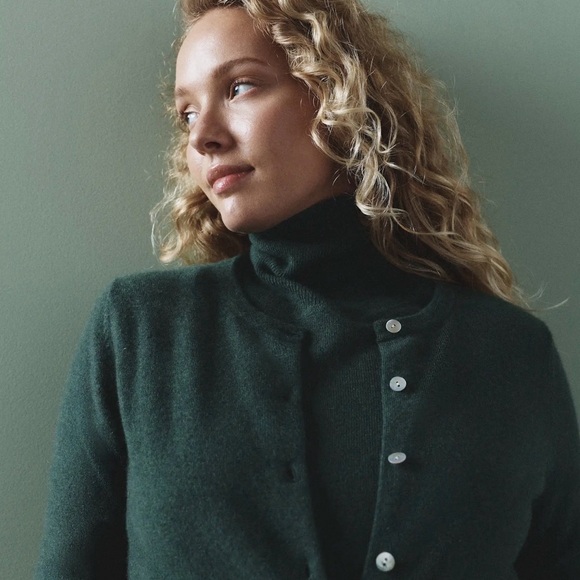Quince Mongolian Cashmere Cardigan in Forest Green Size Small NWOT - Picture 2 of 8